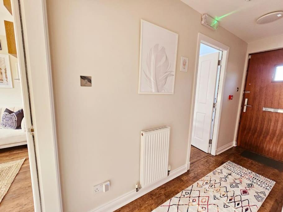 Modern 5 Bedroom Townhouse With Free Parking Ferienhaus Glasgow