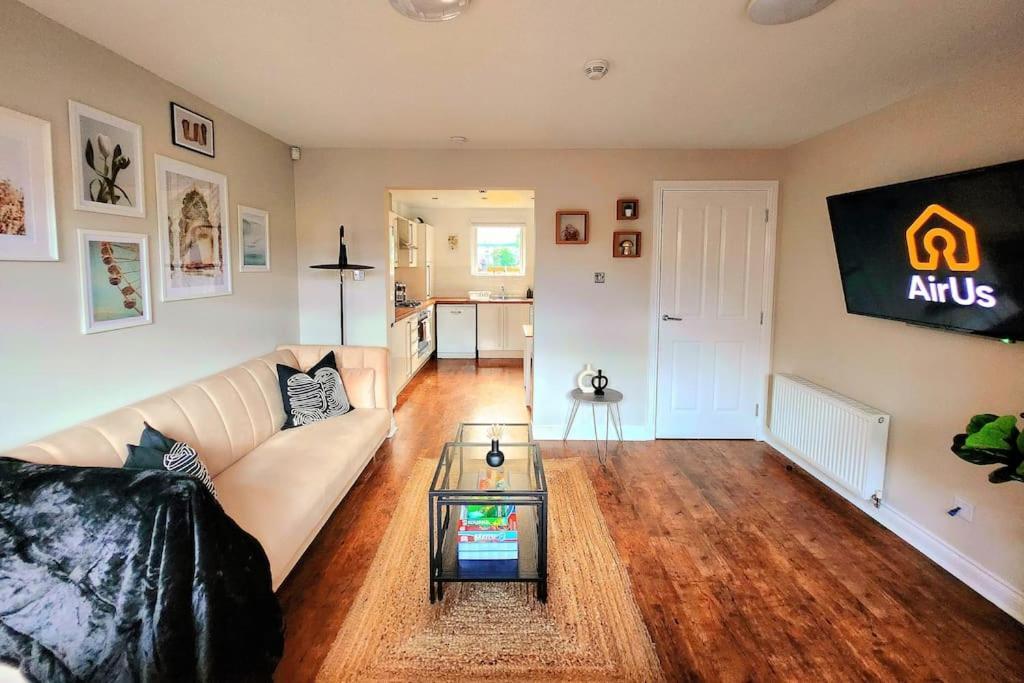 Modern 5 Bedroom Townhouse With Free Parking Ferienhaus Glasgow